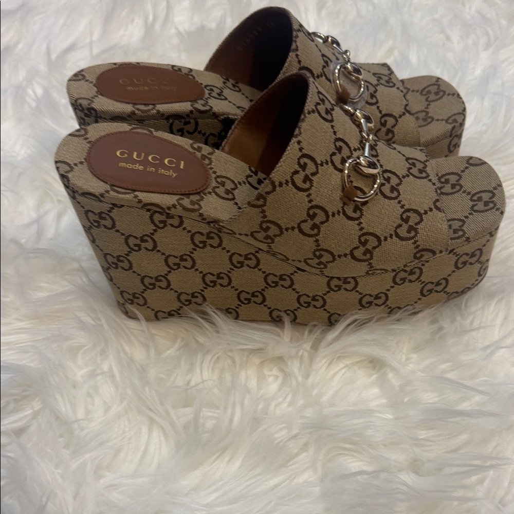 Gucci Women's Beige GG Canvas Espadrilles size 39Brand New! - Picture 2 of 5
